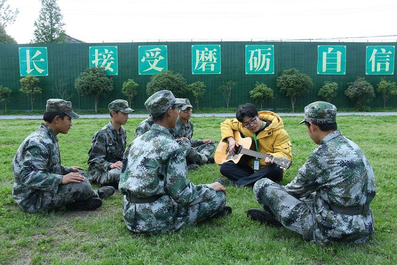 青少年封闭式学校家长怎么做