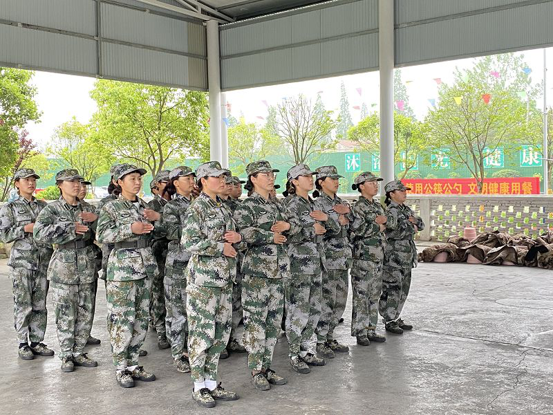 雁峰问题少年特训学校费用